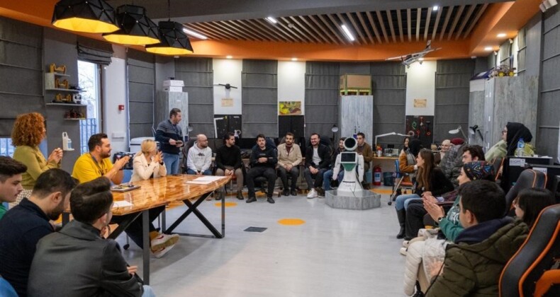 GAÜN-IOM FABLAB Genç Tasarımcılara laboratuvarlarını açtı