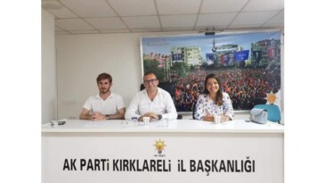 Ak Parti Yönetimi Toplandı