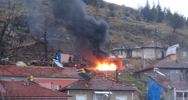 Malatya’daki çadır yangını korkuttu