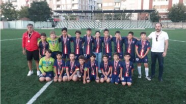 U-11’lerde Şampiyon Babaeskispor