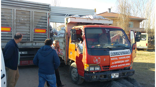 Kömür Yardımları Devam Ediyor.