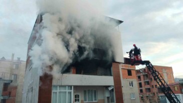 Trabzon’da apartman dairesindeki yangın korkuttu