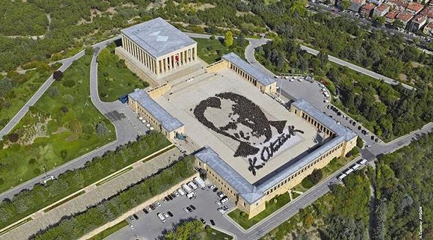 “Anıtkabir’deki Ağaçlar,  Atatürk'ün Neden En Büyük Devlet Adamı Olduğunu Size Fısıldayacaktır”