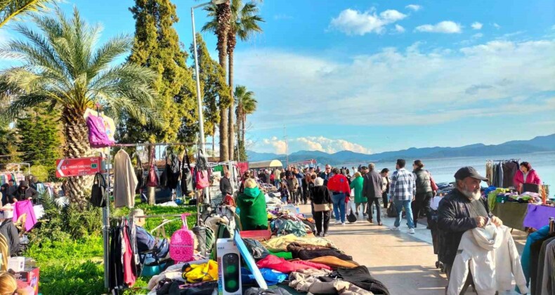 Köyceğiz’de ikinci el pazarına vatandaşlar yoğun ilgi gösterdi