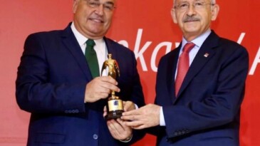 Kesimoğlu’nun CHP’ye katılımıyla ilgili soru işaretleri son buldu. Kesimoğlu Resmen CHP’de!