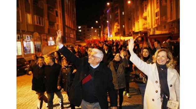 CHP’liler Halkın Sevgi Gösterileri İle Karşılandı