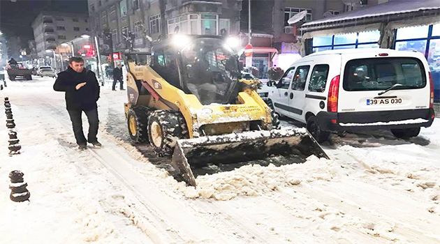 Kar Temizleme Çalışmaları Devam Ediyor.