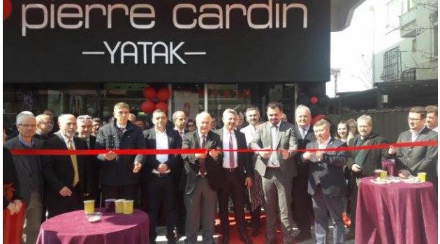 Pierre Cardin Lüleburgaz’da açıldı