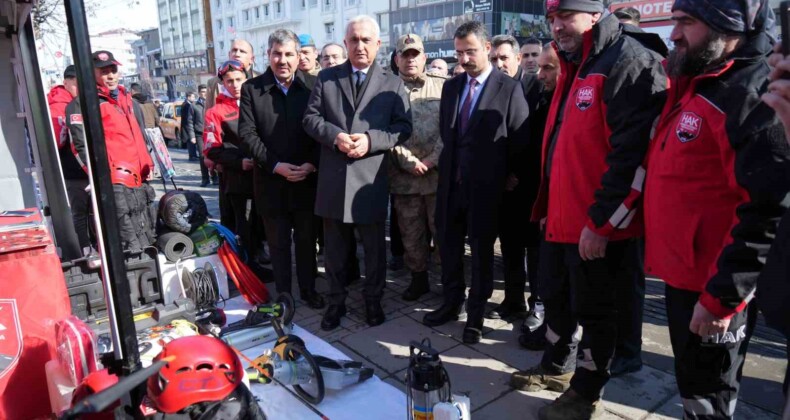 Muş’ta dayanışma ve bilinçlendirme standı kuruldu