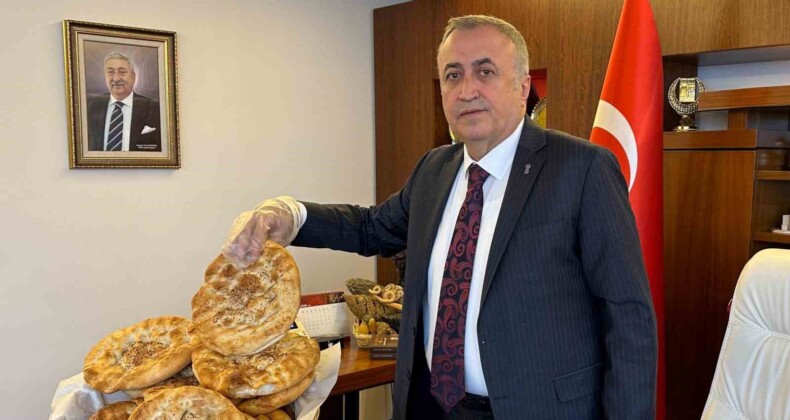 Ramazan pidesi 15 liradan satılacak