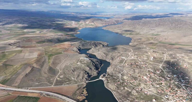 Tarih ve doğa ile iç içe olan Çeşnigir Köprüsü ve Kanyonu’na yoğun ilgi