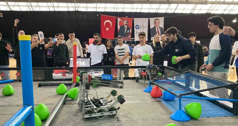 Geleceğin mühendisleri robot tasarladı