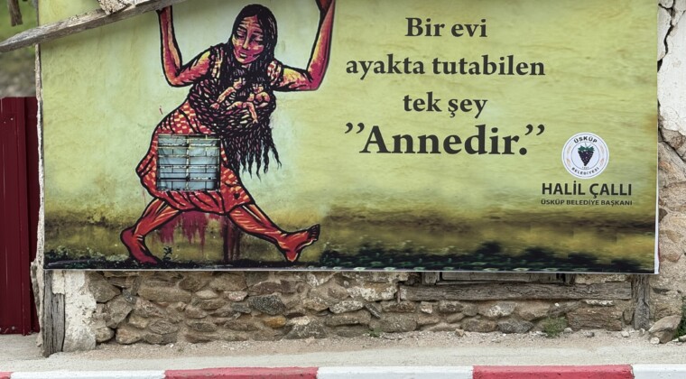 ‘’Bir Evi Ayakta Tutabilen Tek Şey Annedir’’